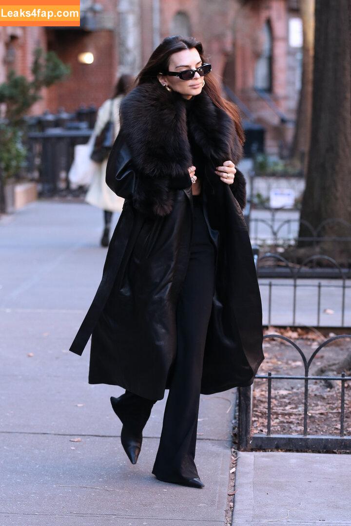 Emily Ratajkowski / Officialemilyratajkowski / emrata / https: leaked photo photo #2207