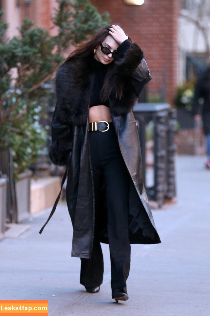 Emily Ratajkowski / Officialemilyratajkowski / emrata / https: leaked photo photo #2214