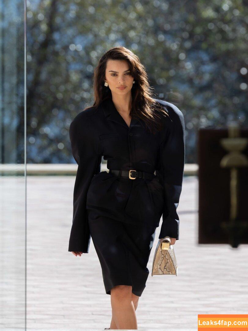 Emily Ratajkowski / Officialemilyratajkowski / emrata / https: leaked photo photo #2294