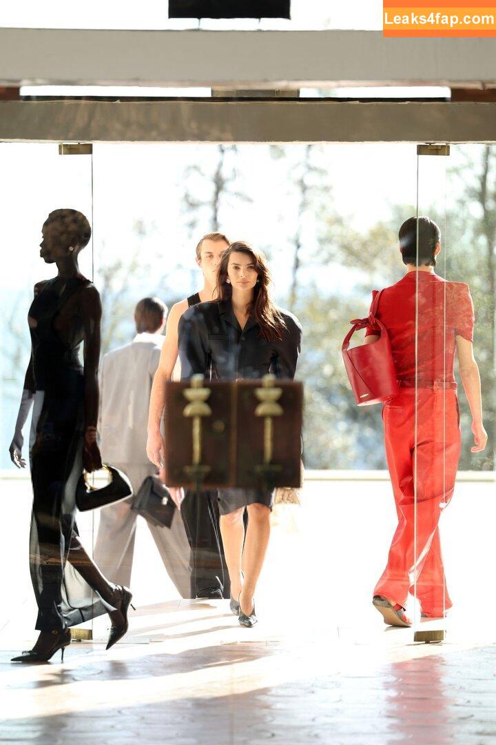 Emily Ratajkowski / Officialemilyratajkowski / emrata / https: leaked photo photo #2296