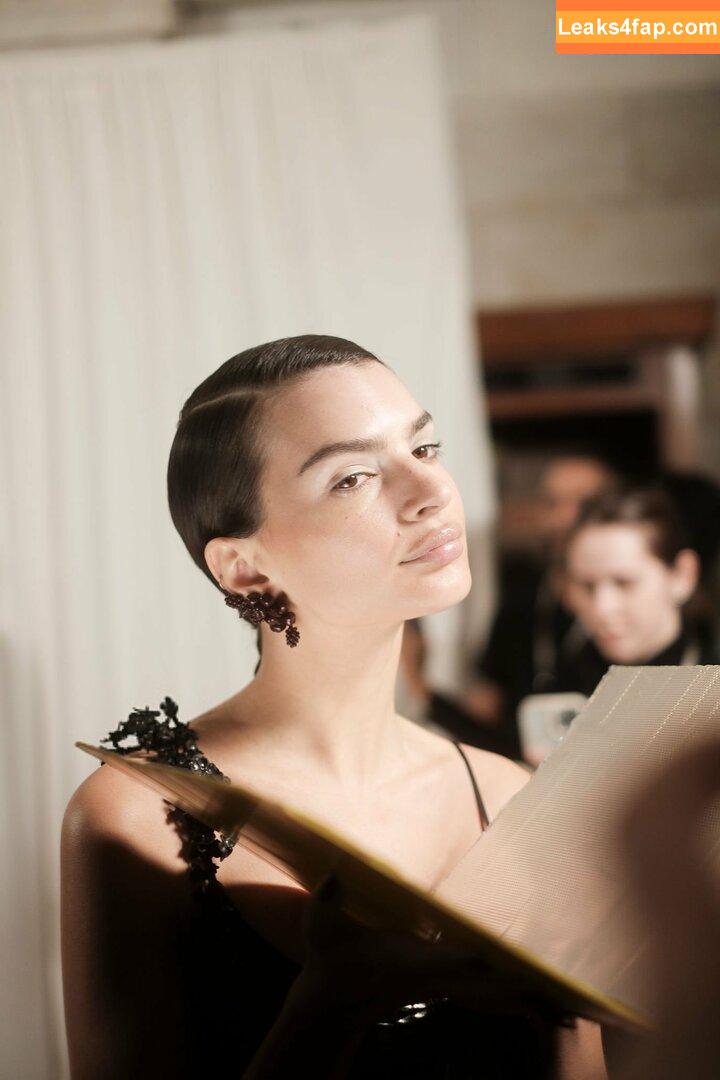 Emily Ratajkowski / Officialemilyratajkowski / emrata / https: leaked photo photo #2353