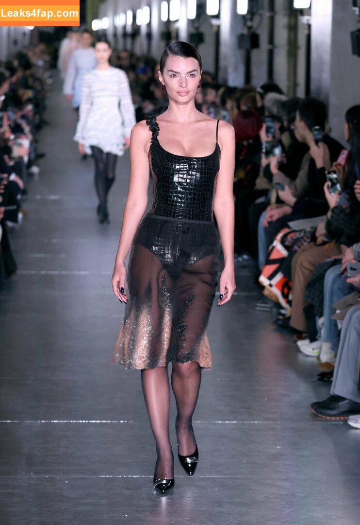 Emily Ratajkowski / Officialemilyratajkowski / emrata / https: leaked photo photo #2357