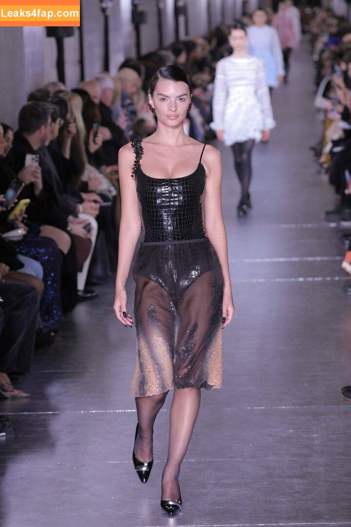 Emily Ratajkowski / Officialemilyratajkowski / emrata / https: leaked photo photo #2358