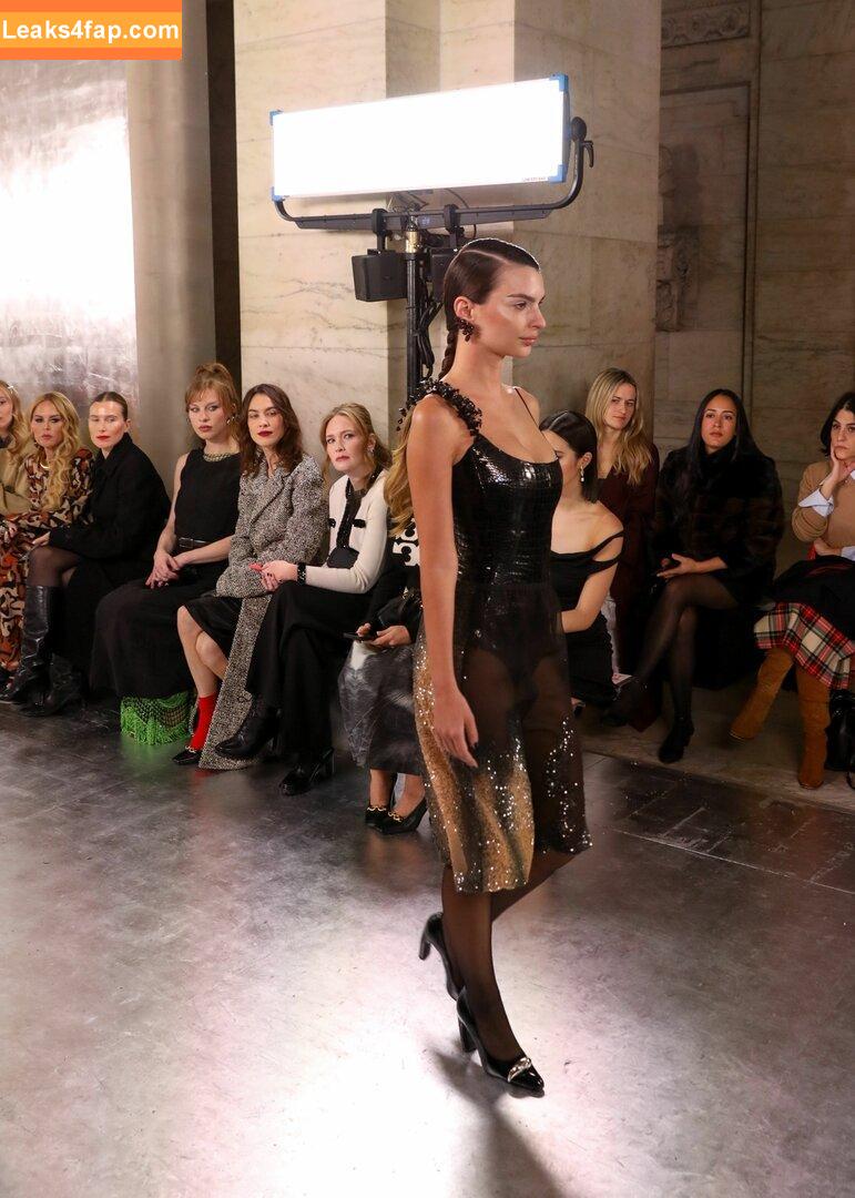 Emily Ratajkowski / Officialemilyratajkowski / emrata / https: leaked photo photo #2365