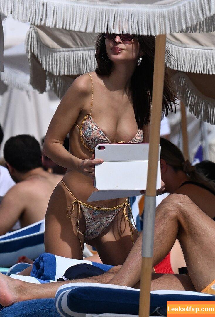 Emily Ratajkowski / Officialemilyratajkowski / emrata / https: leaked photo photo #2418