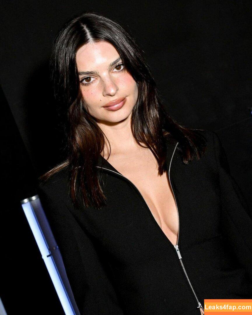 Emily Ratajkowski / Officialemilyratajkowski / emrata / https: leaked photo photo #2451