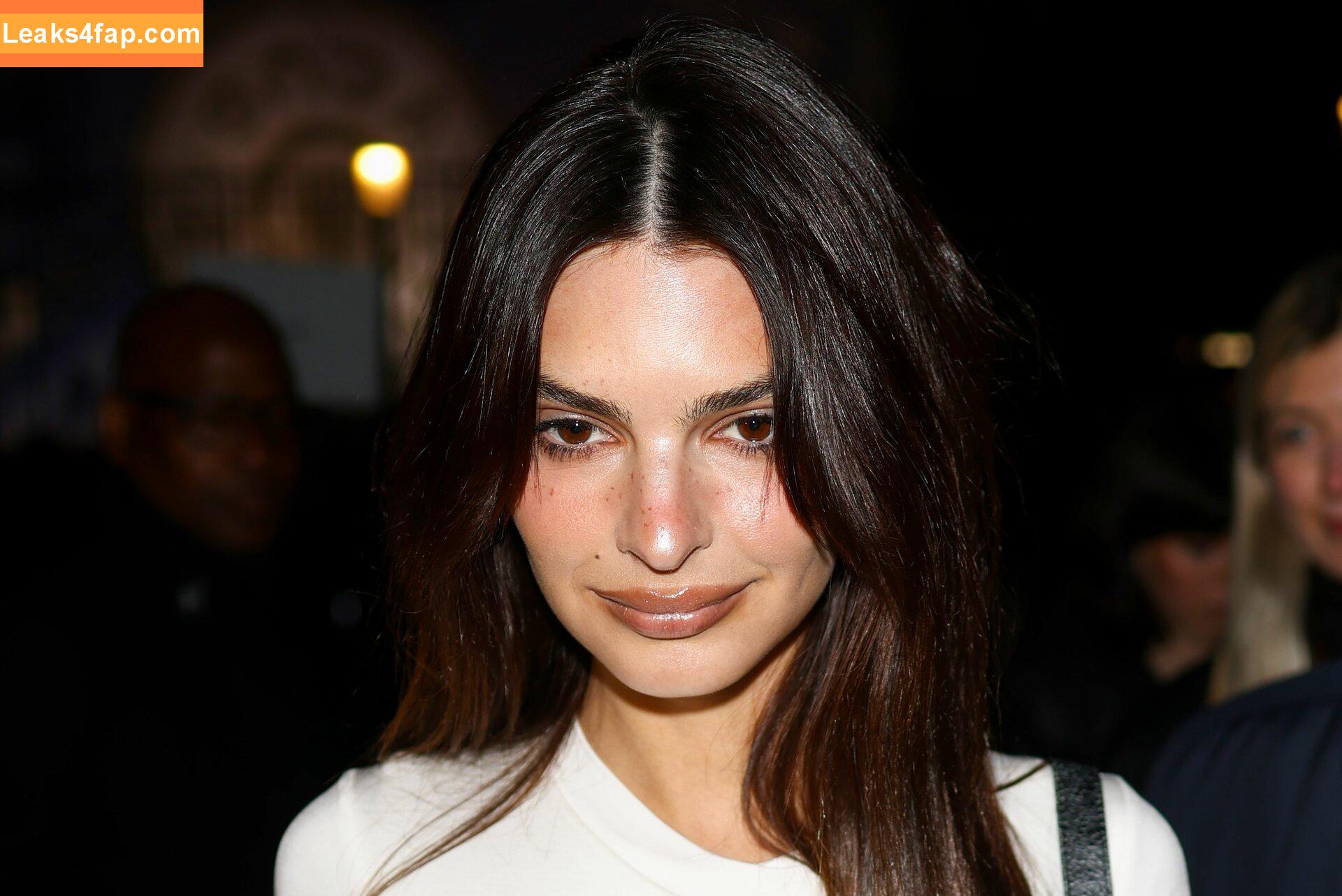 Emily Ratajkowski / Officialemilyratajkowski / emrata / https: leaked photo photo #2551