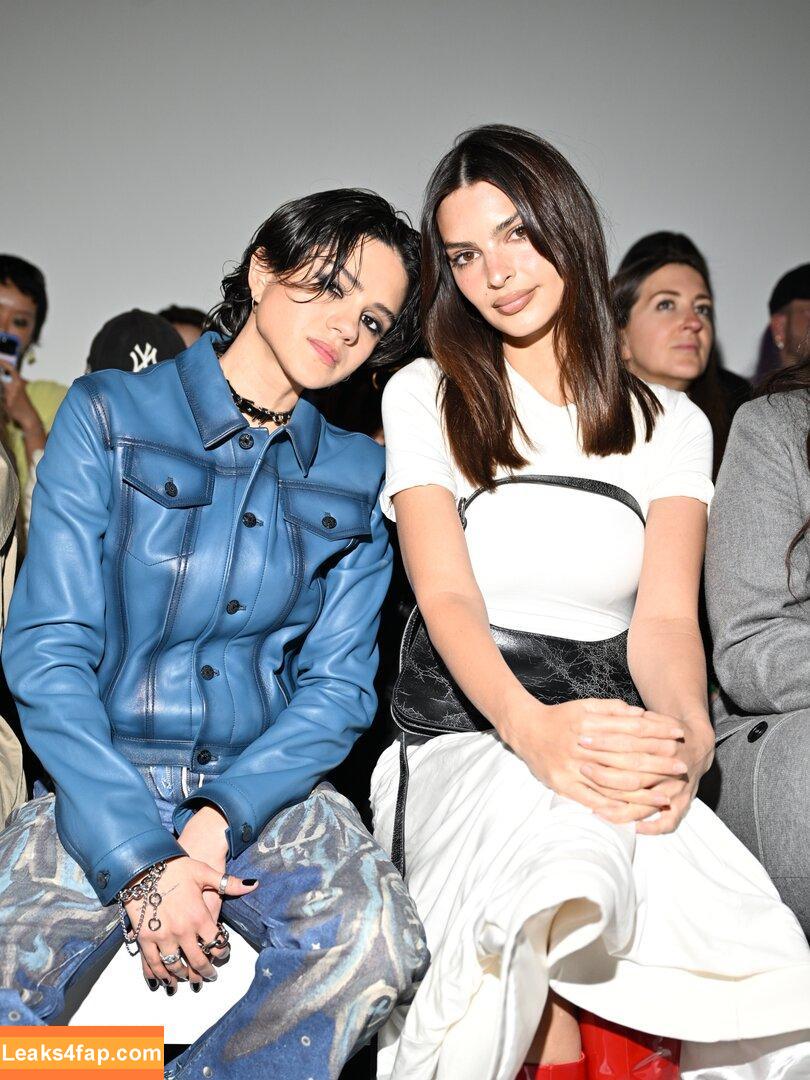 Emily Ratajkowski / Officialemilyratajkowski / emrata / https: leaked photo photo #2561