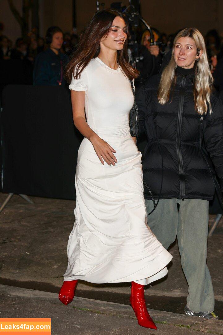 Emily Ratajkowski / Officialemilyratajkowski / emrata / https: leaked photo photo #2576