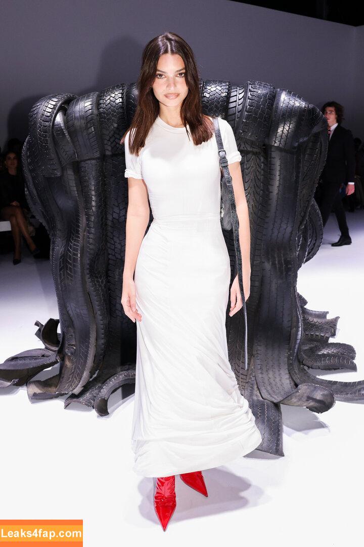 Emily Ratajkowski / Officialemilyratajkowski / emrata / https: leaked photo photo #2580