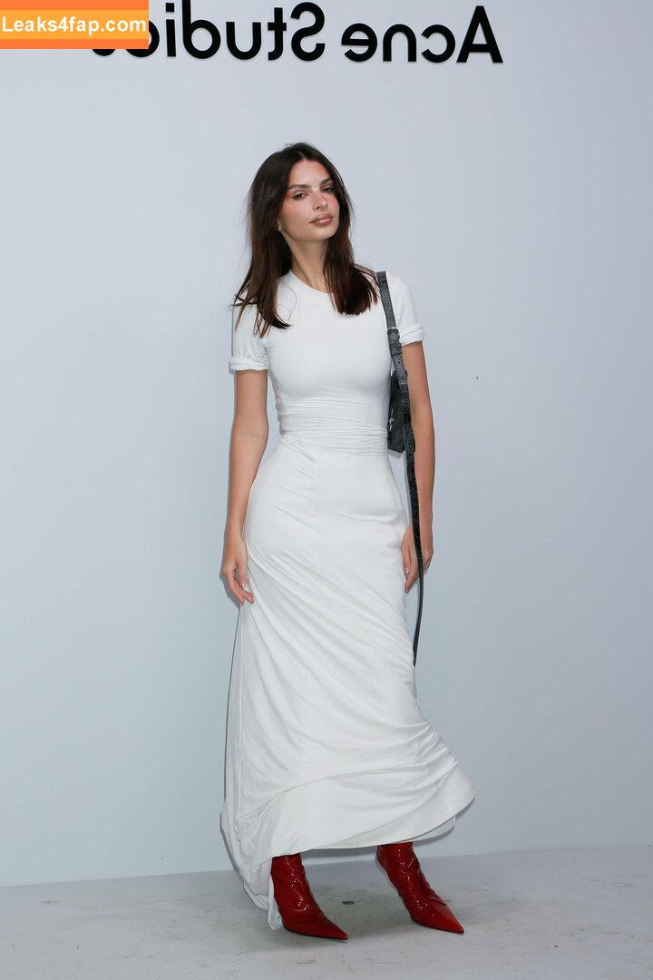 Emily Ratajkowski / Officialemilyratajkowski / emrata / https: leaked photo photo #2588