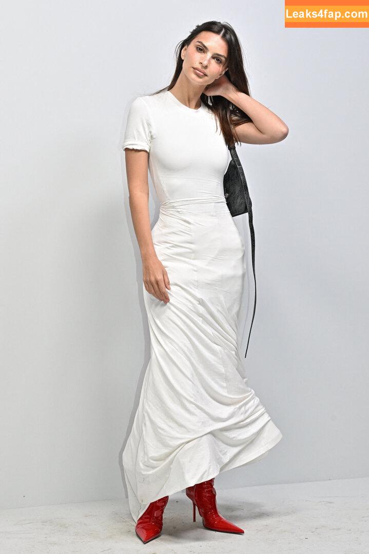 Emily Ratajkowski / Officialemilyratajkowski / emrata / https: leaked photo photo #2593