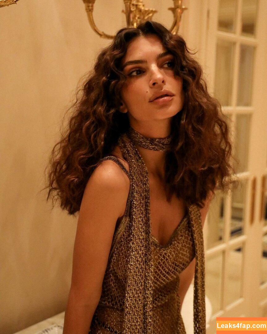 Emily Ratajkowski / Officialemilyratajkowski / emrata / https: leaked photo photo #2610