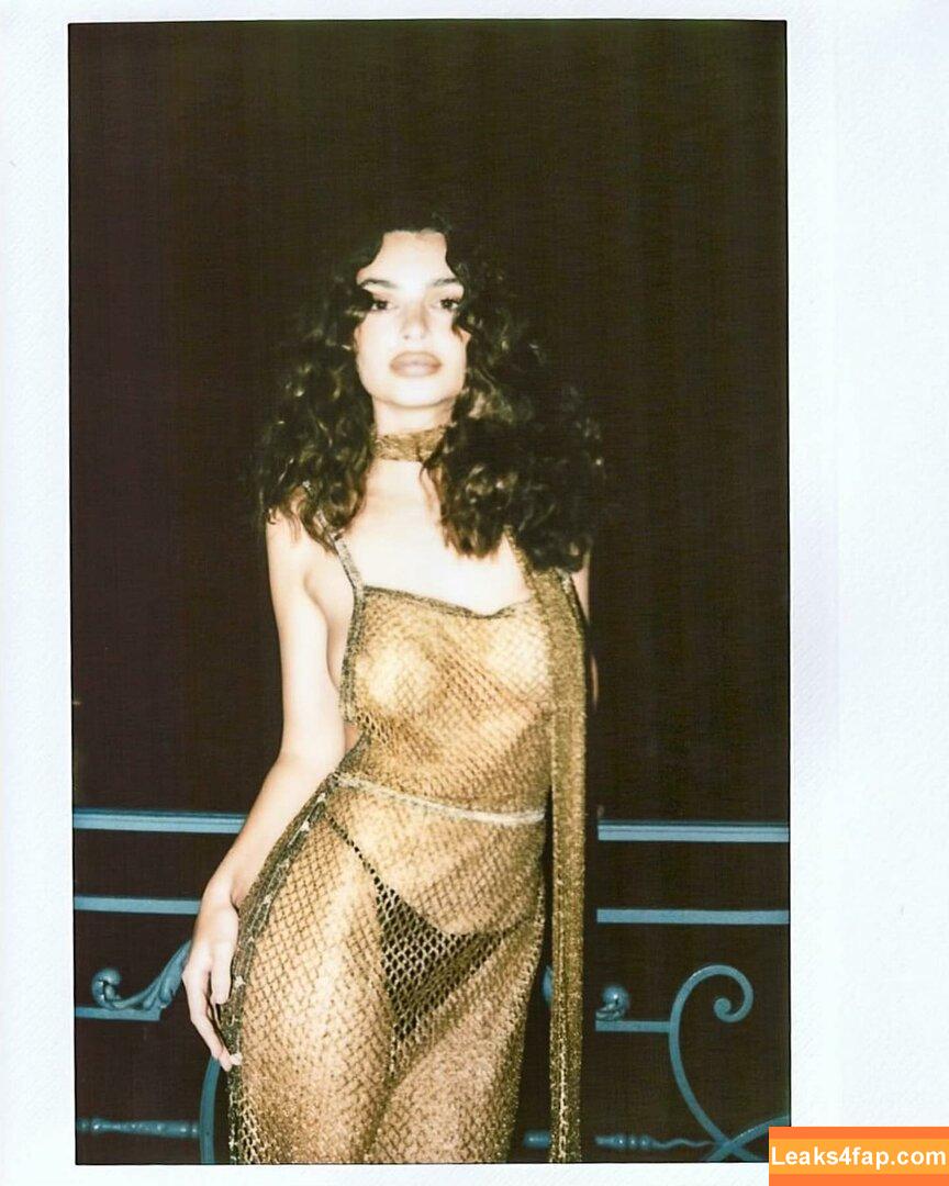 Emily Ratajkowski / Officialemilyratajkowski / emrata / https: leaked photo photo #2612