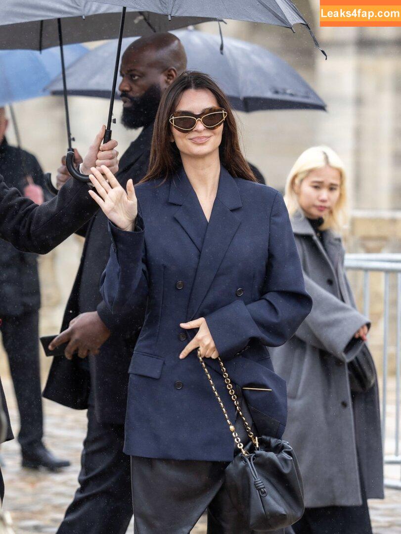 Emily Ratajkowski / Officialemilyratajkowski / emrata / https: leaked photo photo #2629