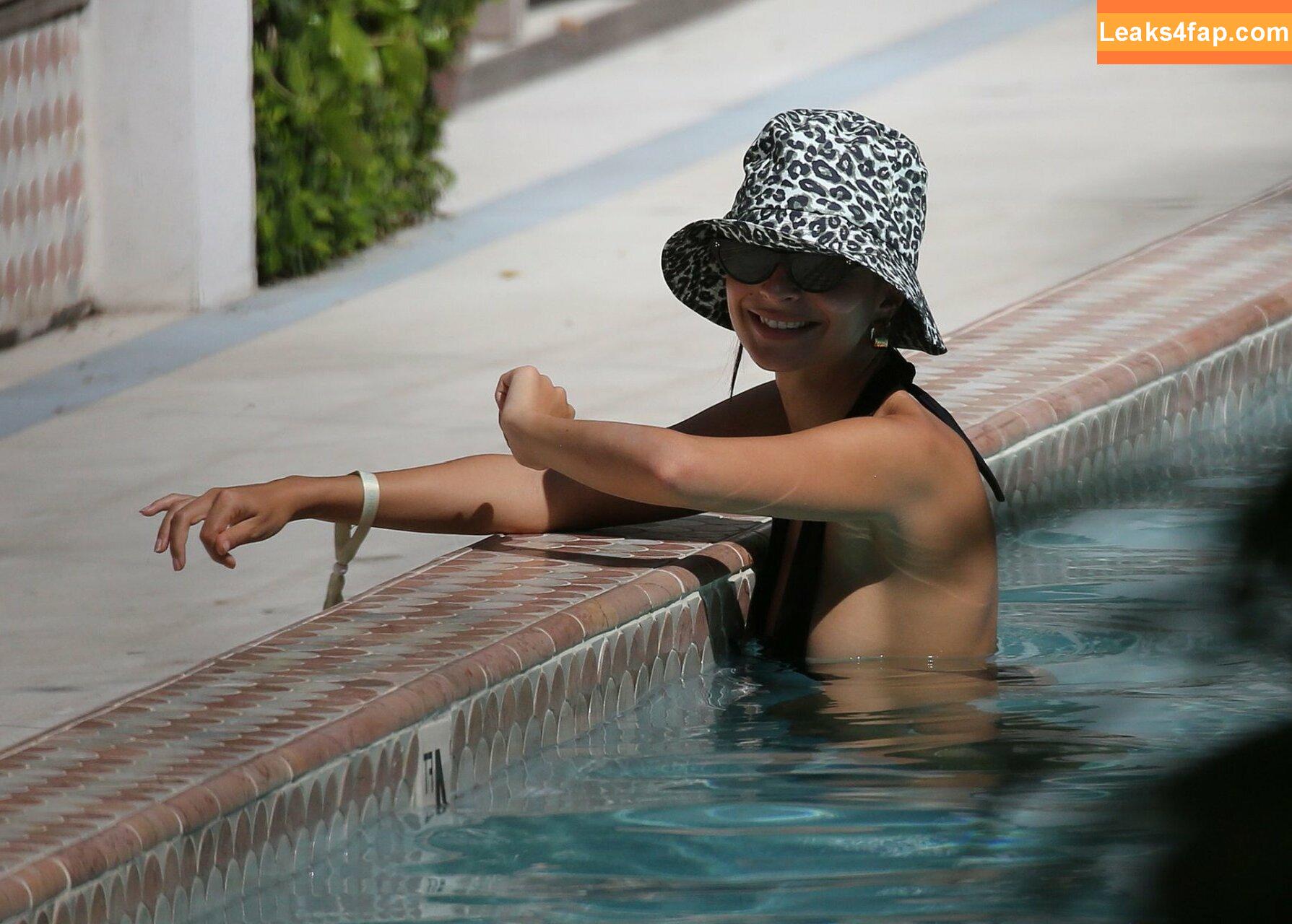 Emily Ratajkowski / Officialemilyratajkowski / emrata / https: leaked photo photo #2740