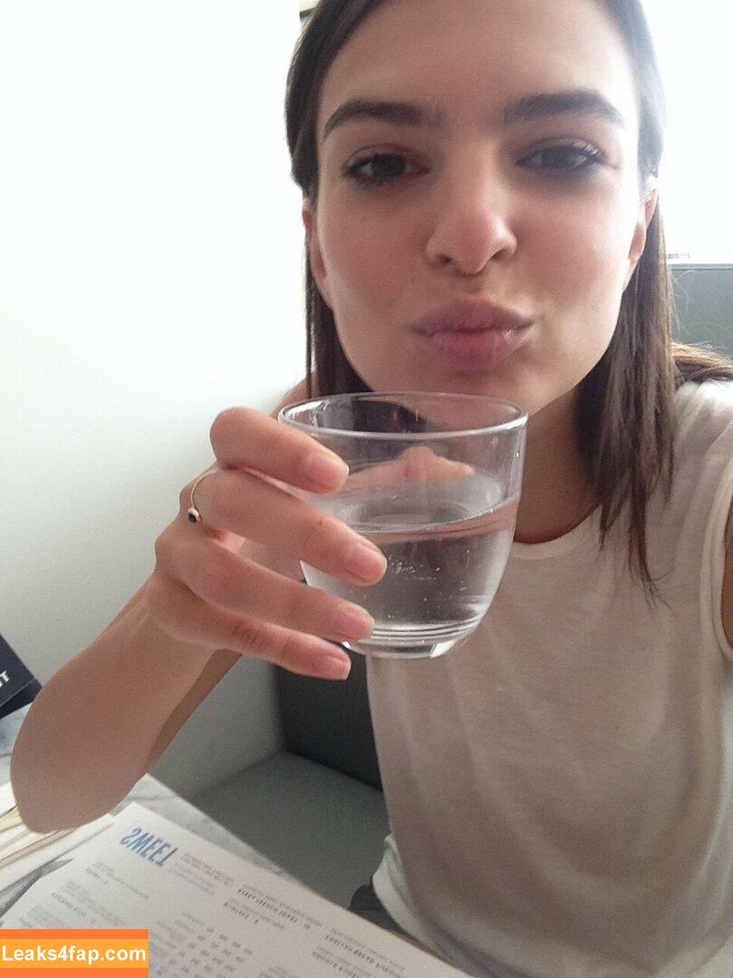 Emily Ratajkowski / Officialemilyratajkowski / emrata / https: leaked photo photo #2776