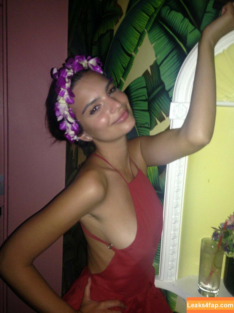 Emily Ratajkowski / Officialemilyratajkowski / emrata / https: leaked photo photo #2842