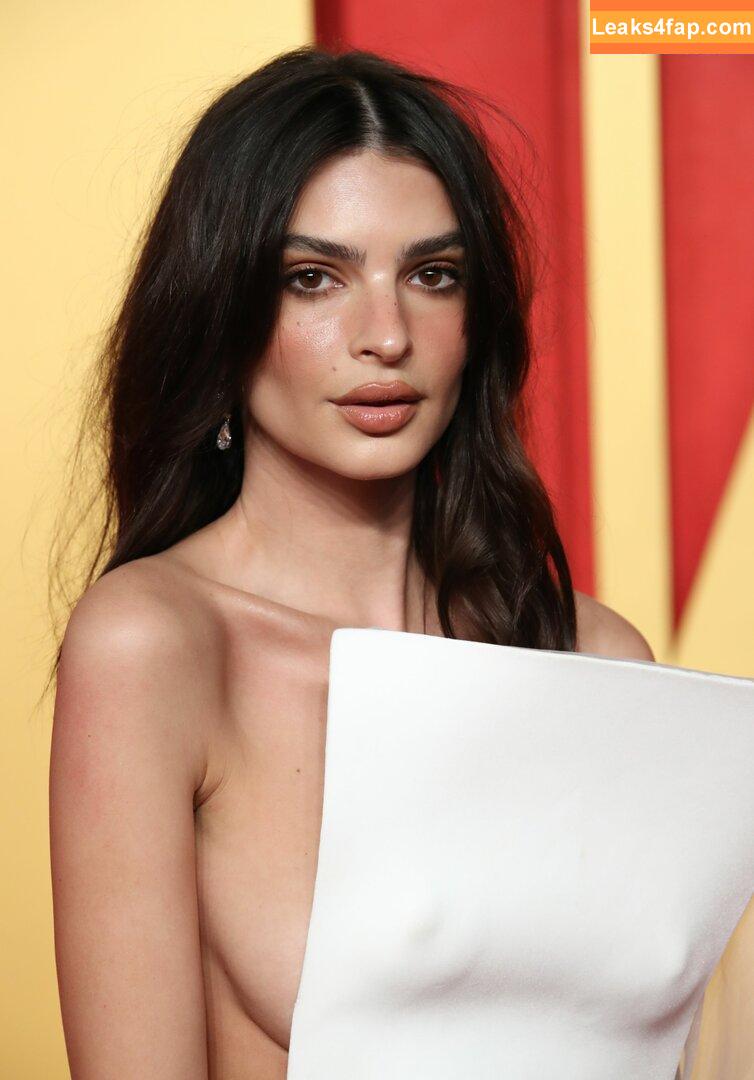 Emily Ratajkowski / Officialemilyratajkowski / emrata / https: leaked photo photo #2877