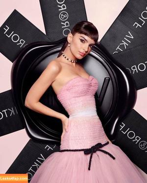 Emily Ratajkowski photo #2040