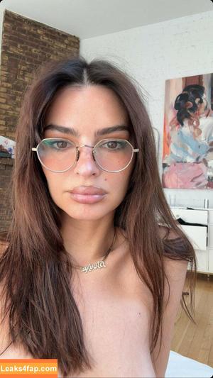 Emily Ratajkowski photo #2073