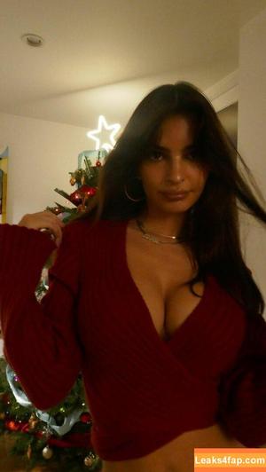 Emily Ratajkowski photo #2075