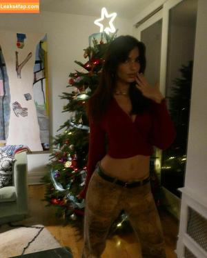 Emily Ratajkowski photo #2077