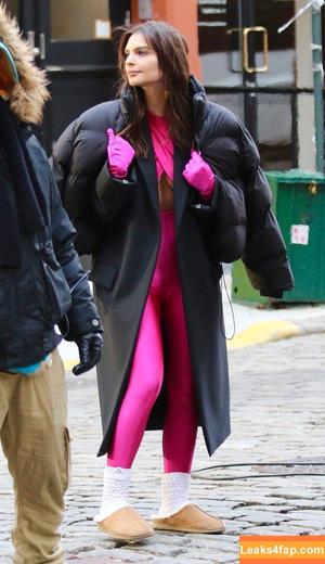 Emily Ratajkowski photo #2158