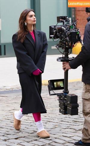 Emily Ratajkowski photo #2166