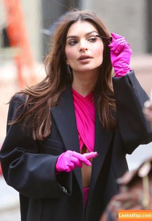 Emily Ratajkowski photo #2167