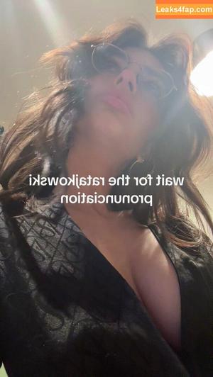 Emily Ratajkowski photo #2171