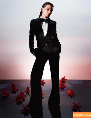 Emily Ratajkowski photo #2173