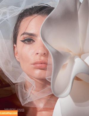 Emily Ratajkowski photo #2176