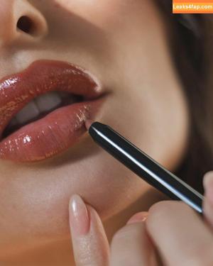 Emily Ratajkowski photo #2237