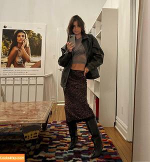 Emily Ratajkowski photo #2290