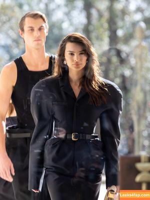 Emily Ratajkowski photo #2301