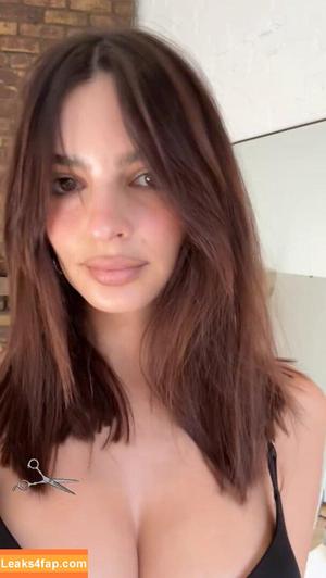 Emily Ratajkowski photo #2310