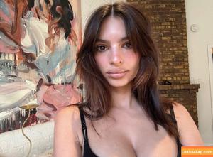 Emily Ratajkowski photo #2311