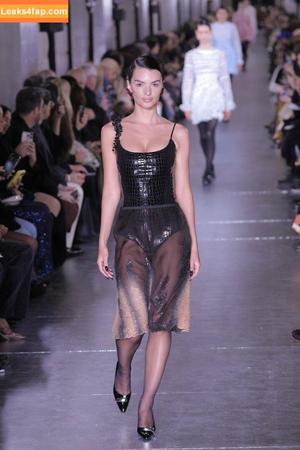 Emily Ratajkowski photo #2358