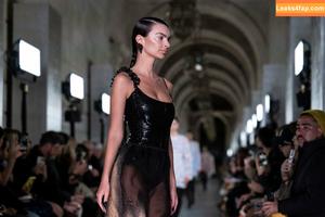 Emily Ratajkowski photo #2359