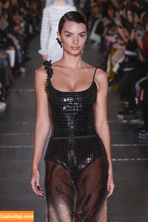 Emily Ratajkowski photo #2363