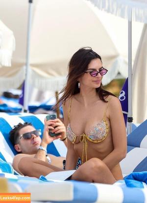 Emily Ratajkowski photo #2375