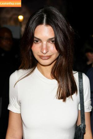 Emily Ratajkowski photo #2577