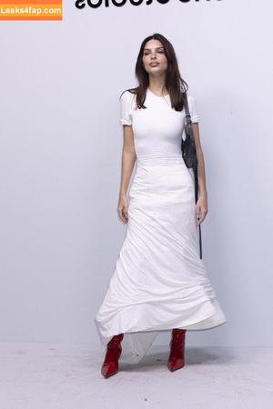 Emily Ratajkowski photo #2589