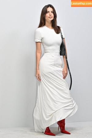 Emily Ratajkowski photo #2594