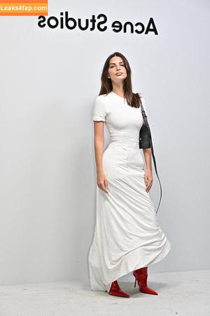 Emily Ratajkowski photo #2595