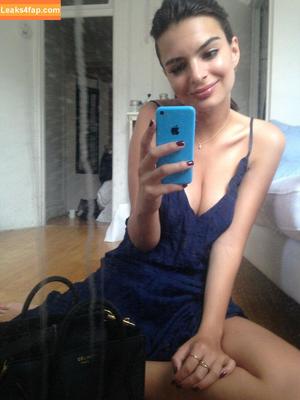 Emily Ratajkowski photo #2771