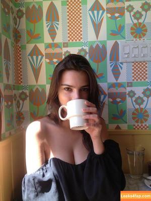 Emily Ratajkowski photo #2779