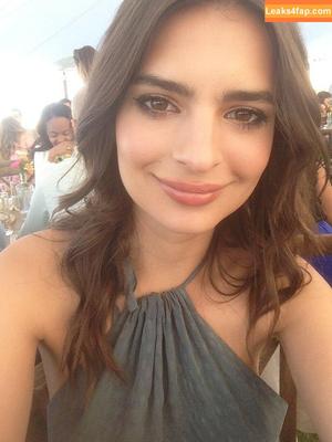 Emily Ratajkowski photo #2816