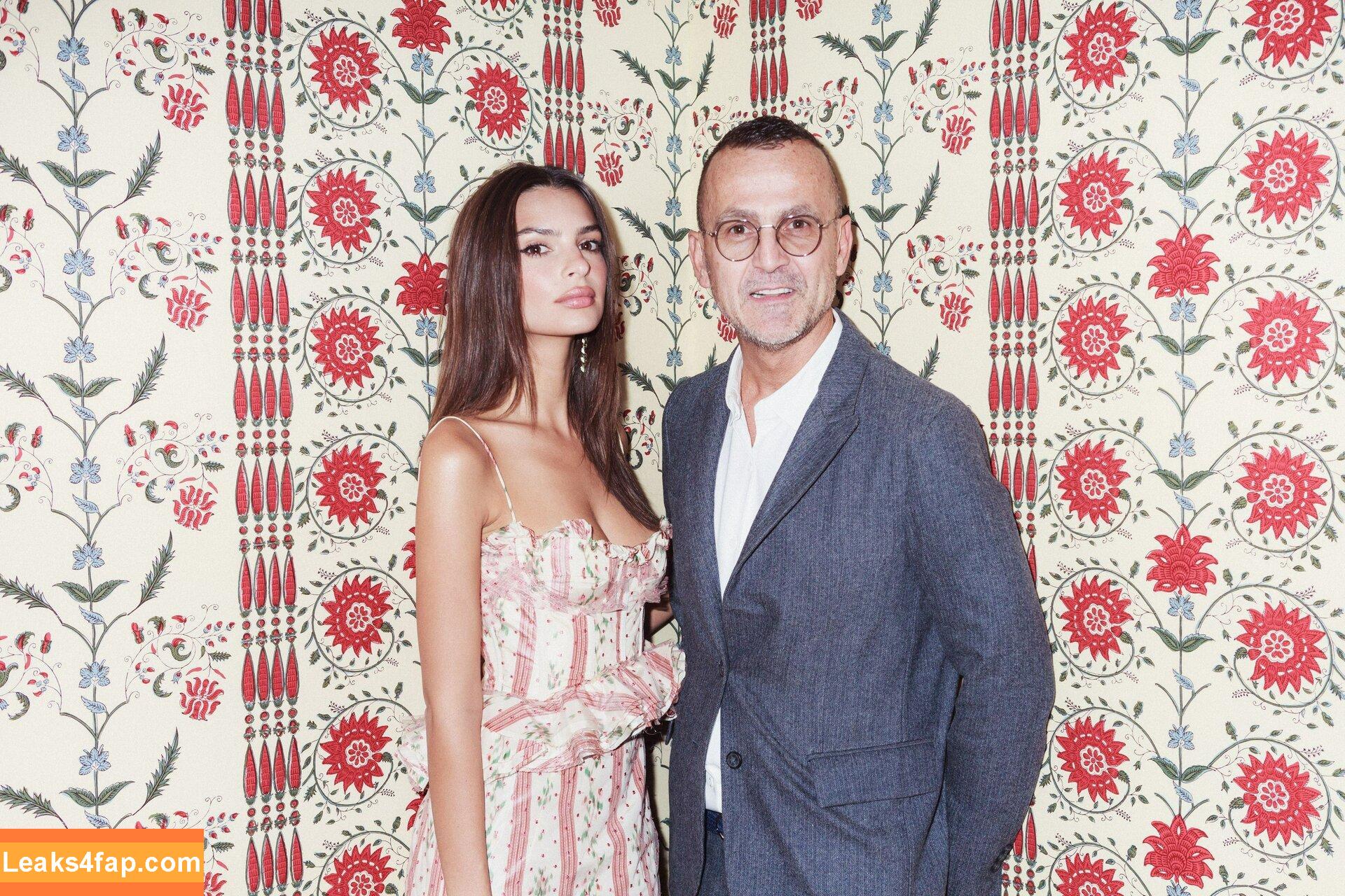 Emily Ratajkowski / Officialemilyratajkowski / emrata / https: leaked photo photo #3038